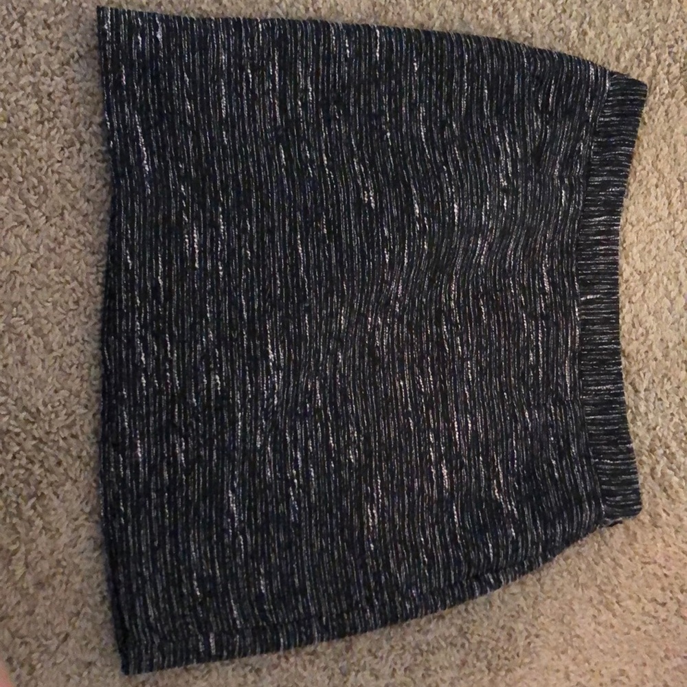 Size 2 black and blush colored skirt